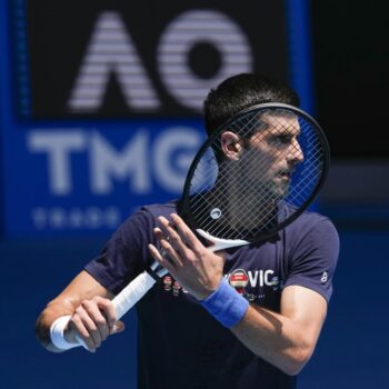Djokovic es deportado y no defenderá su título en Australia